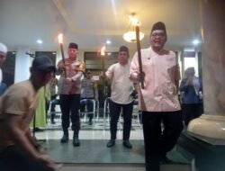 Pj Bupati Parimo Resmi Melepas Pawai Obor Menyambut Ramadhan 1445 Hijriah